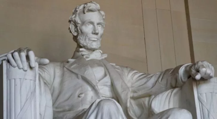 Статуя на Ейбрахам Линкълн