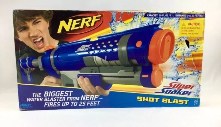 Пистолетът NERF Shot Blast