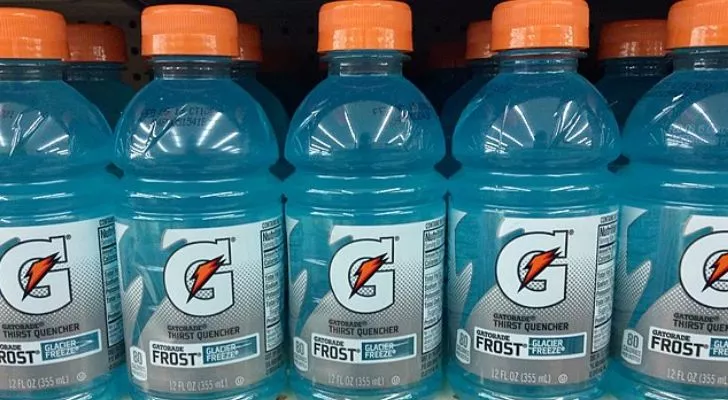 Бутилки Gatorade на рафт