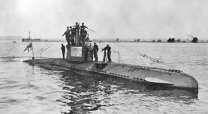 A German U-boat and it's crew pose for a photo