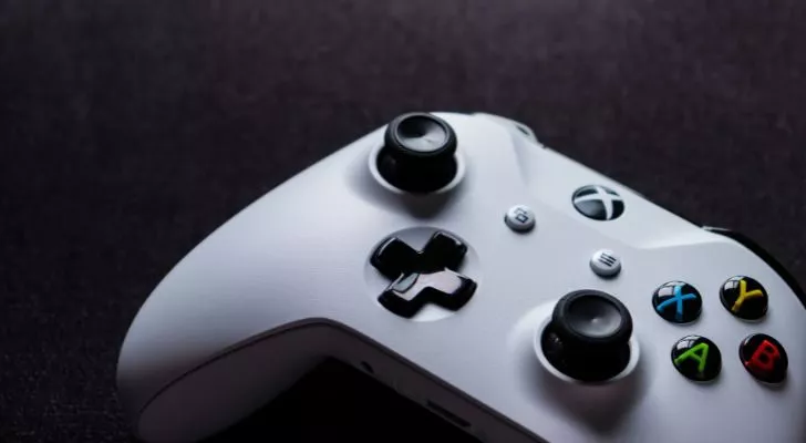 Бял контролер за Xbox 360