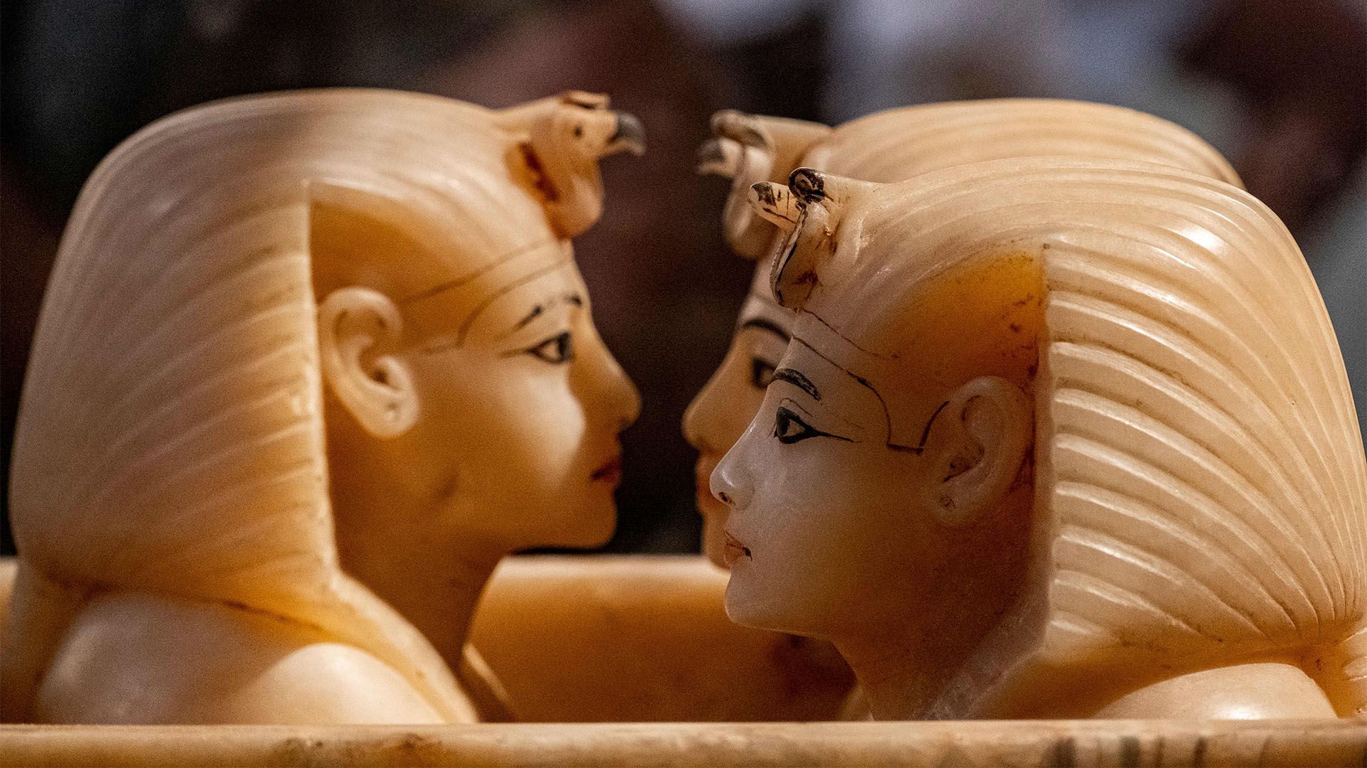 Канопичните буркани, които съдържаха органите на фараона Тутанкамон от древното египетско Ново царство.