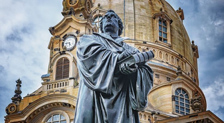 Статуя на Мартин Лутер в Дрезден, Германия