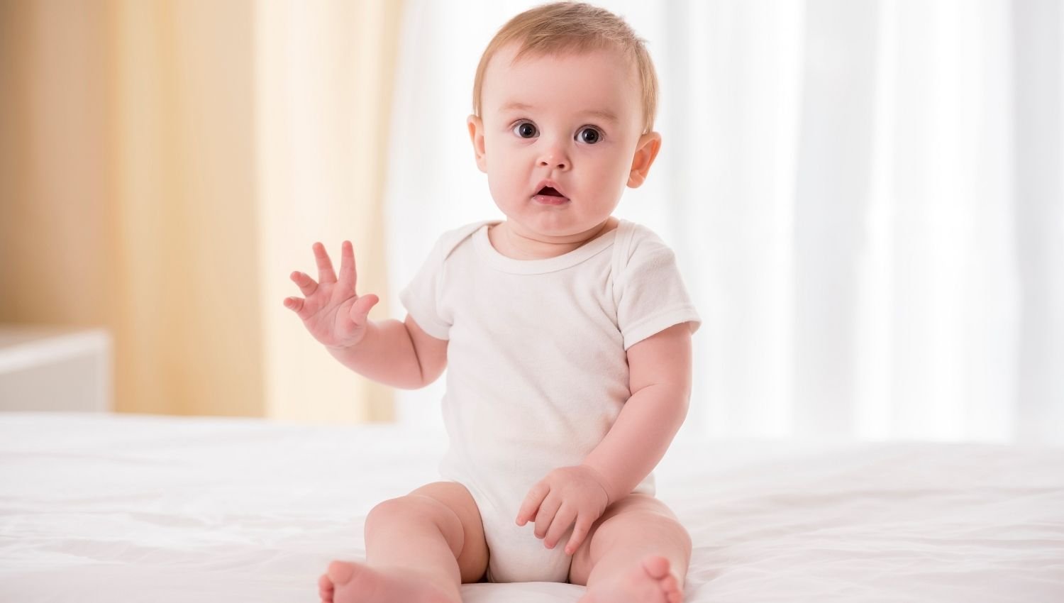 Съвършено невинно изглеждащо бебе или въплъщение на дявола?